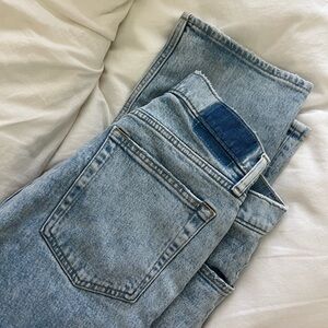 Abercrombie & Fitch The 90s Straight Ultra High Rise- Curve Love